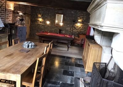Salle à manger + billiard