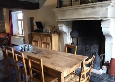 Salle à manger + feu ouvert